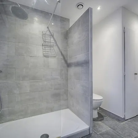Immogroom- 70m2 - Renovated - Wifi - Ac - Close To Everything *