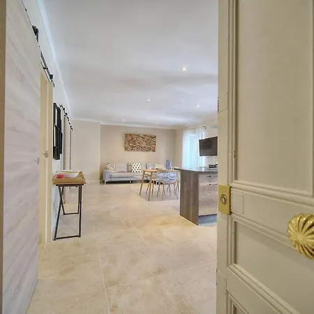 Immogroom- 70m2 - Renovated - Wifi - Ac - Close To Everything *